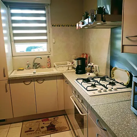 Apartment Mauguio-Carnon P2 60 M2, Tout Confort, Spacieux, Clim, Wifi, Balcon, Parking Prive Couvert, 15 Min De La Mer, De Montpellier *
