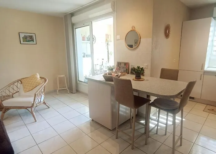 Mauguio-carnon Appartement, Confort, Clim, Wifi, Balcon, Parking Prive Couvert, 15 Min De La Mer, De Montpellier 아파트 모기오